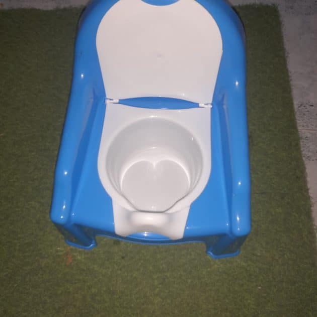 CHAISE ENFANT +POT DEGAGEMENT